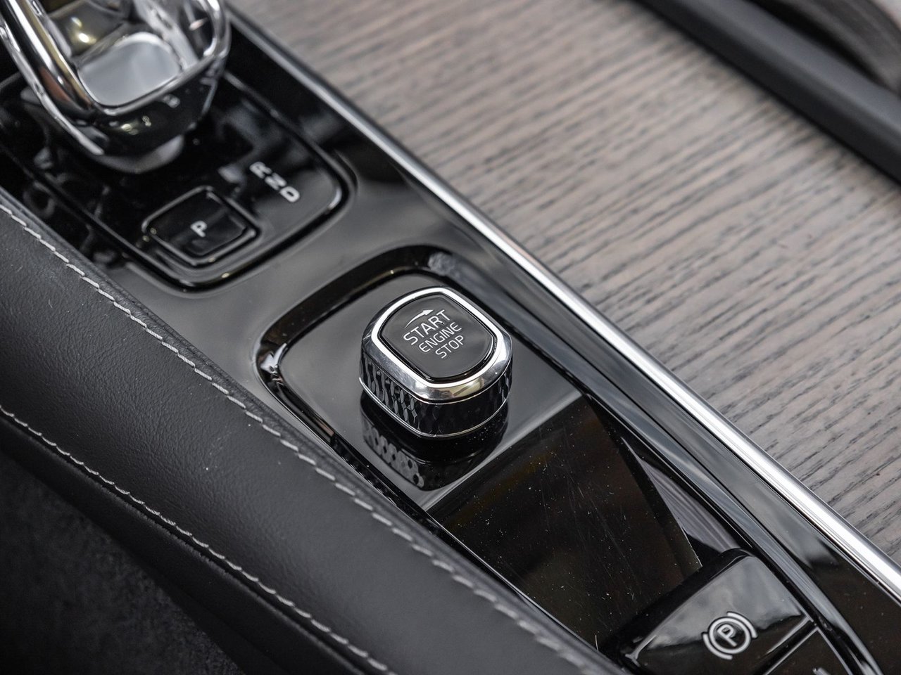 2024 Volvo XC90 Recharge Ultimate Bright Theme-22