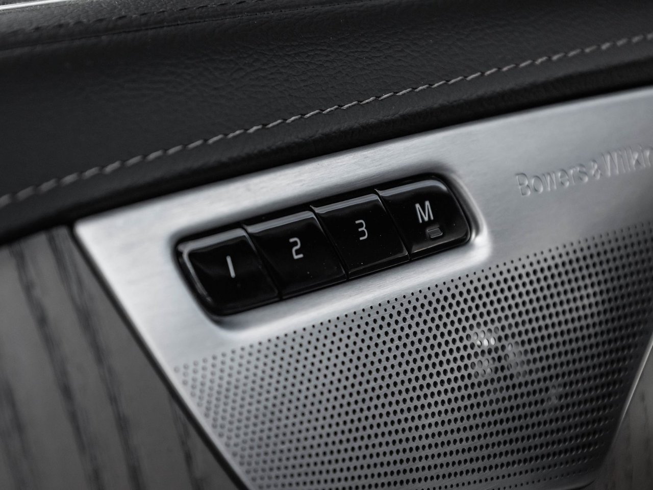 2024 Volvo XC90 Recharge Ultimate Bright Theme-19