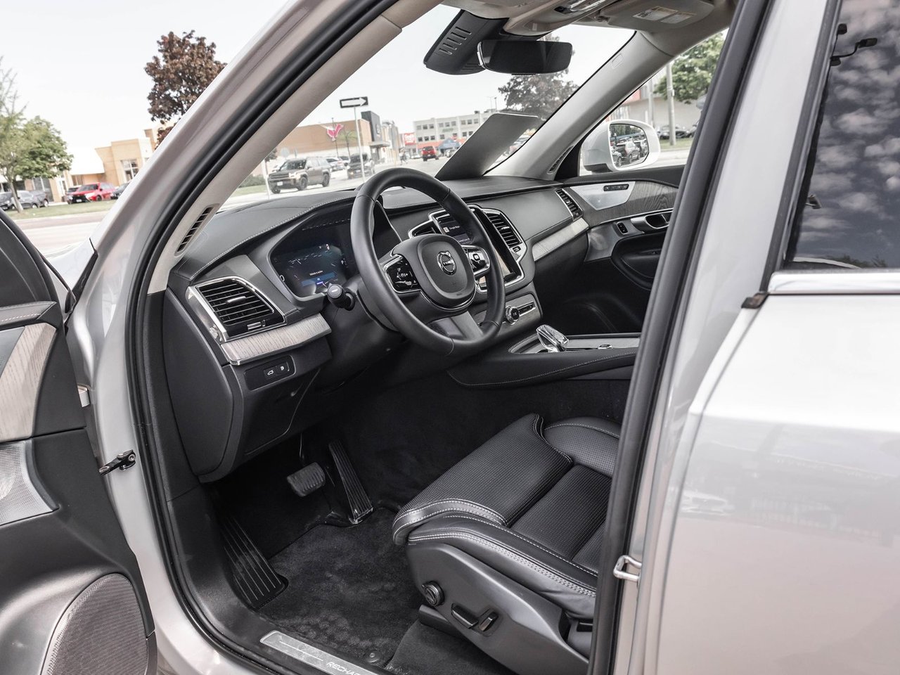 2024 Volvo XC90 Recharge Ultimate Bright Theme-8