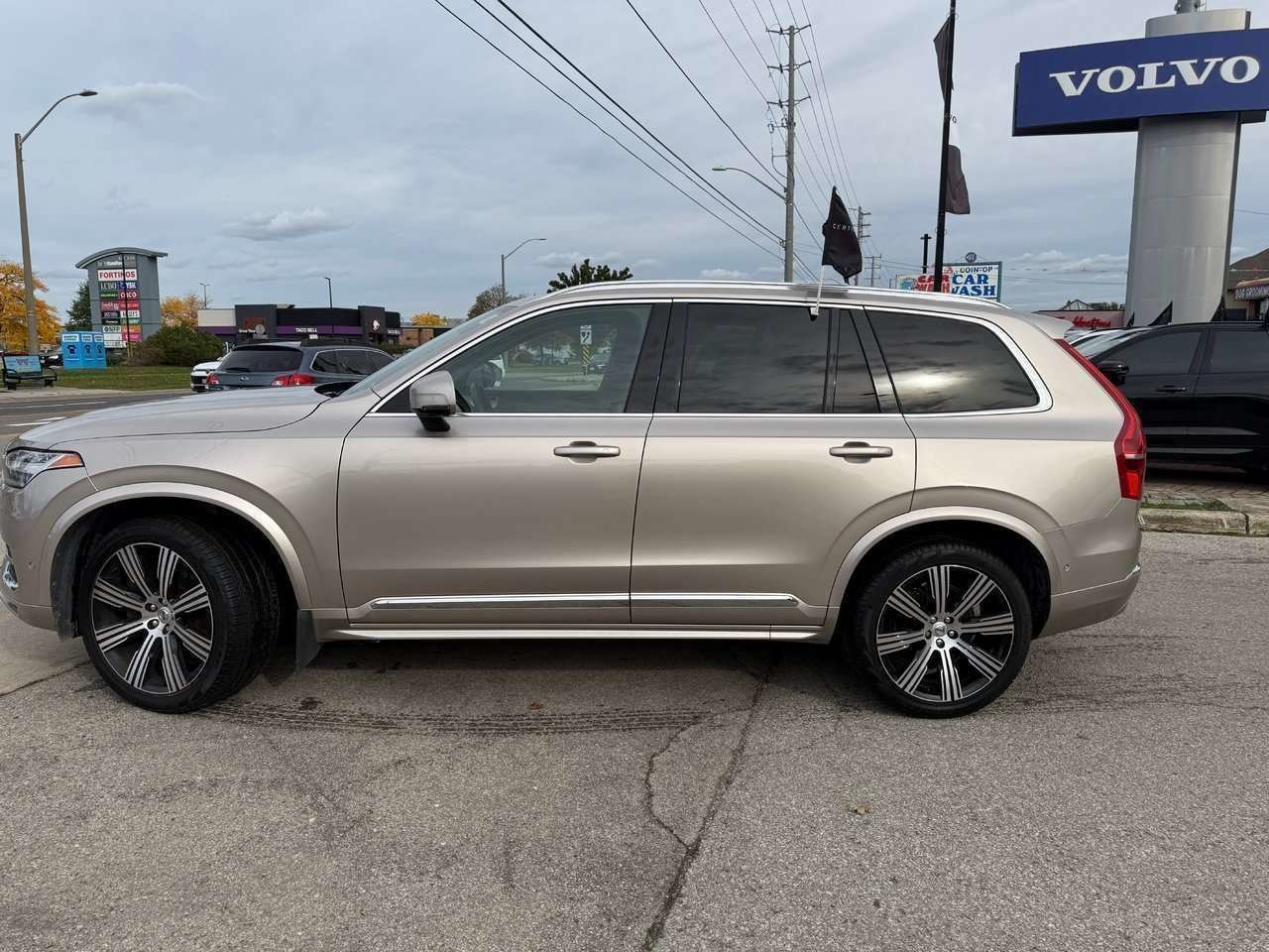 2023 Volvo XC90 Ultimate Bright Theme-10