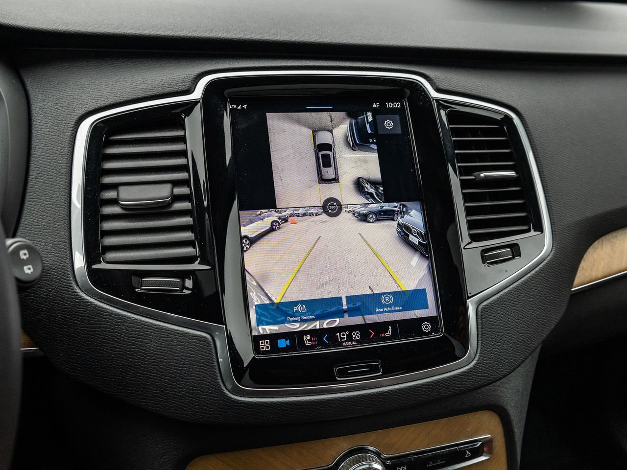 2024 Volvo XC90 Plus Bright Theme-18