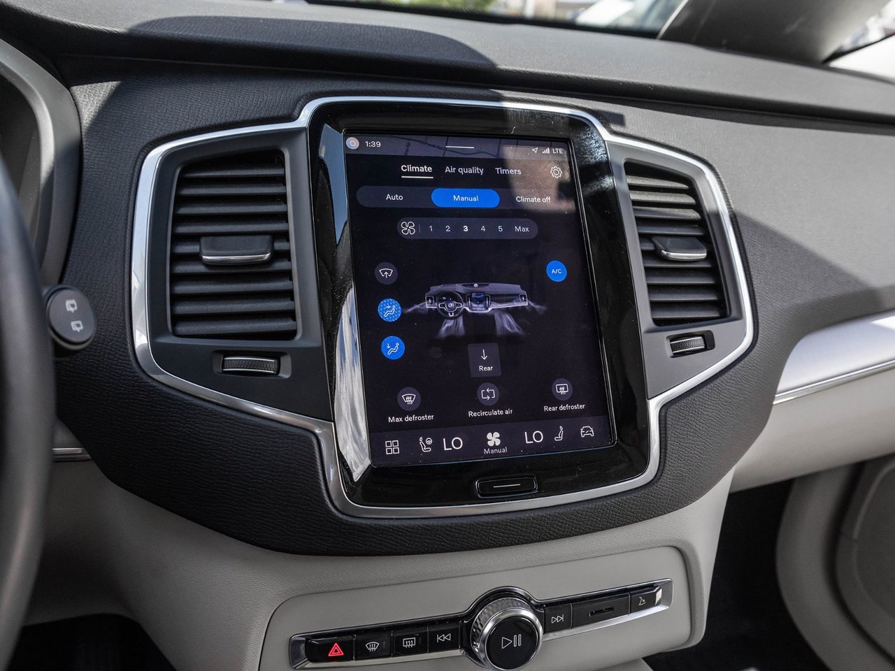 2024 Volvo XC90 Core Bright Theme-18