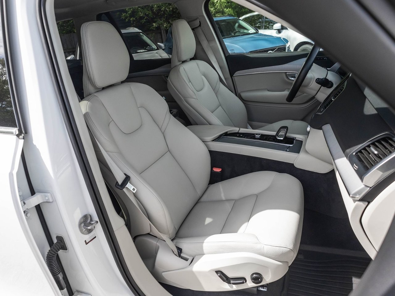 2024 Volvo XC90 Core Bright Theme-23