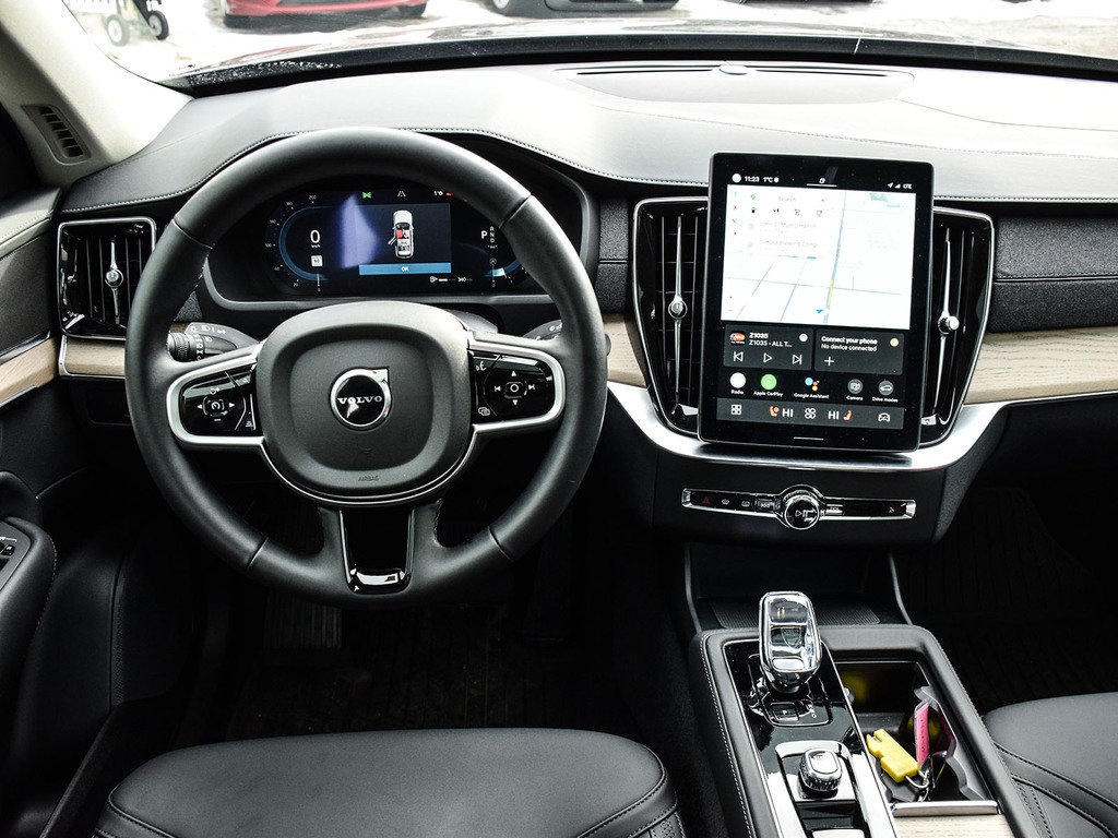 2025 Volvo XC90 Plus Bright Theme-9