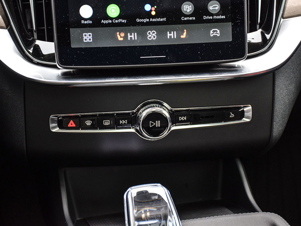 2025 Volvo XC90 Plus Bright Theme-16