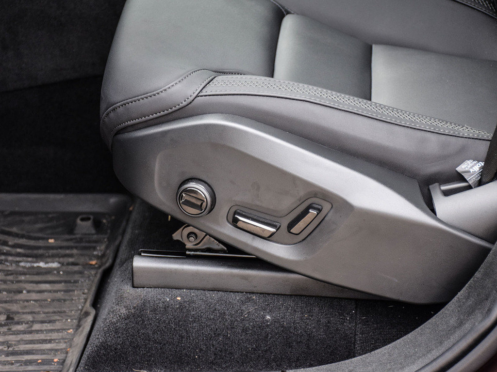 2025 Volvo XC90 Plus Bright Theme-20