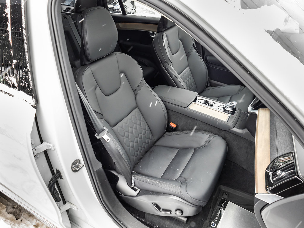 2025 Volvo XC90 Core Bright Theme-24