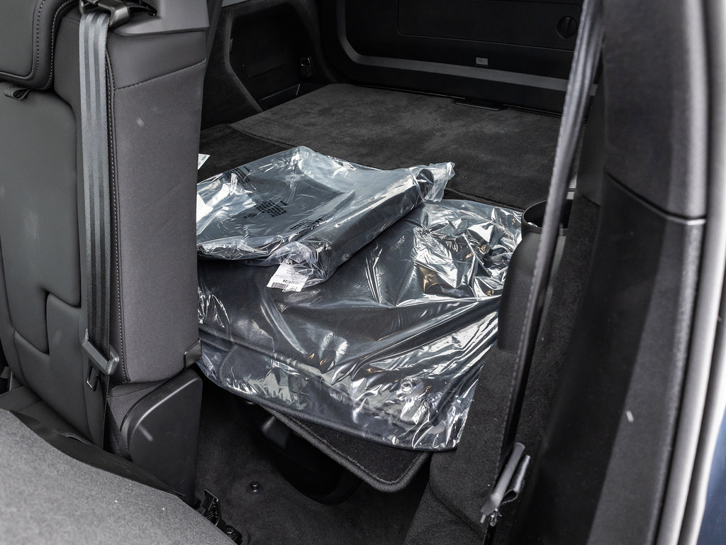 2025 Volvo XC90 Core Bright Theme-29