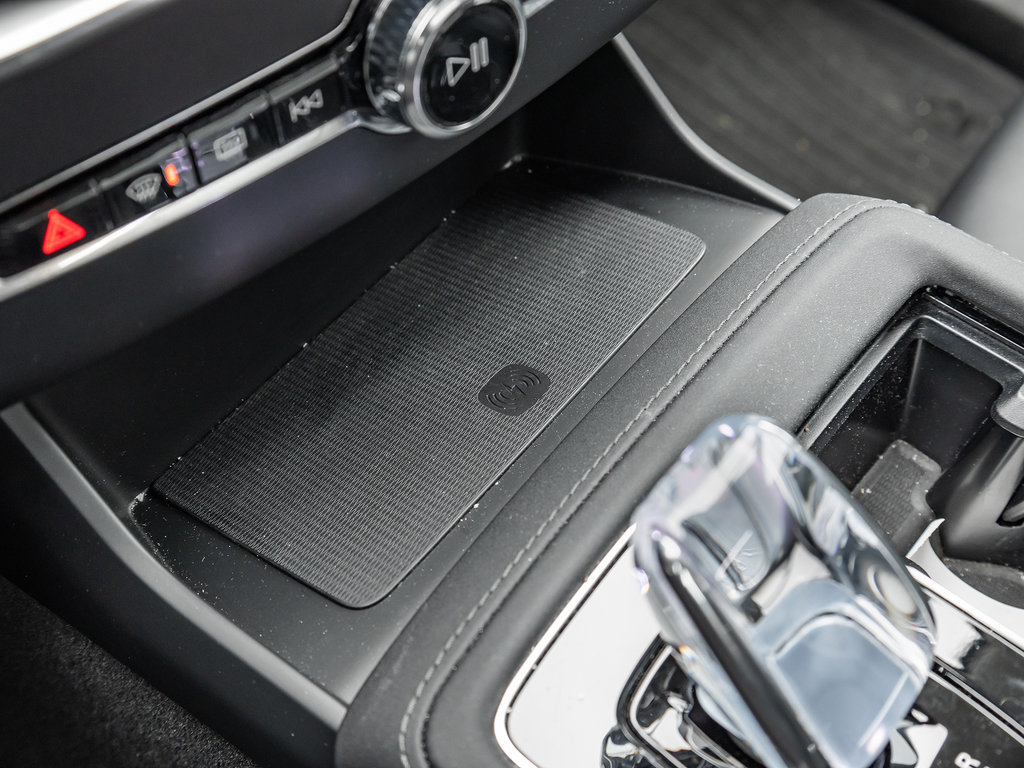 2025 Volvo XC90 Core Bright Theme-19