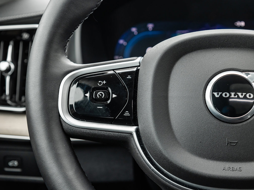 2025 Volvo XC90 Core Bright Theme-8