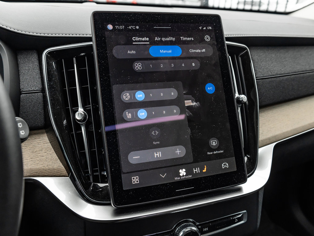 2025 Volvo XC90 Core Bright Theme-22