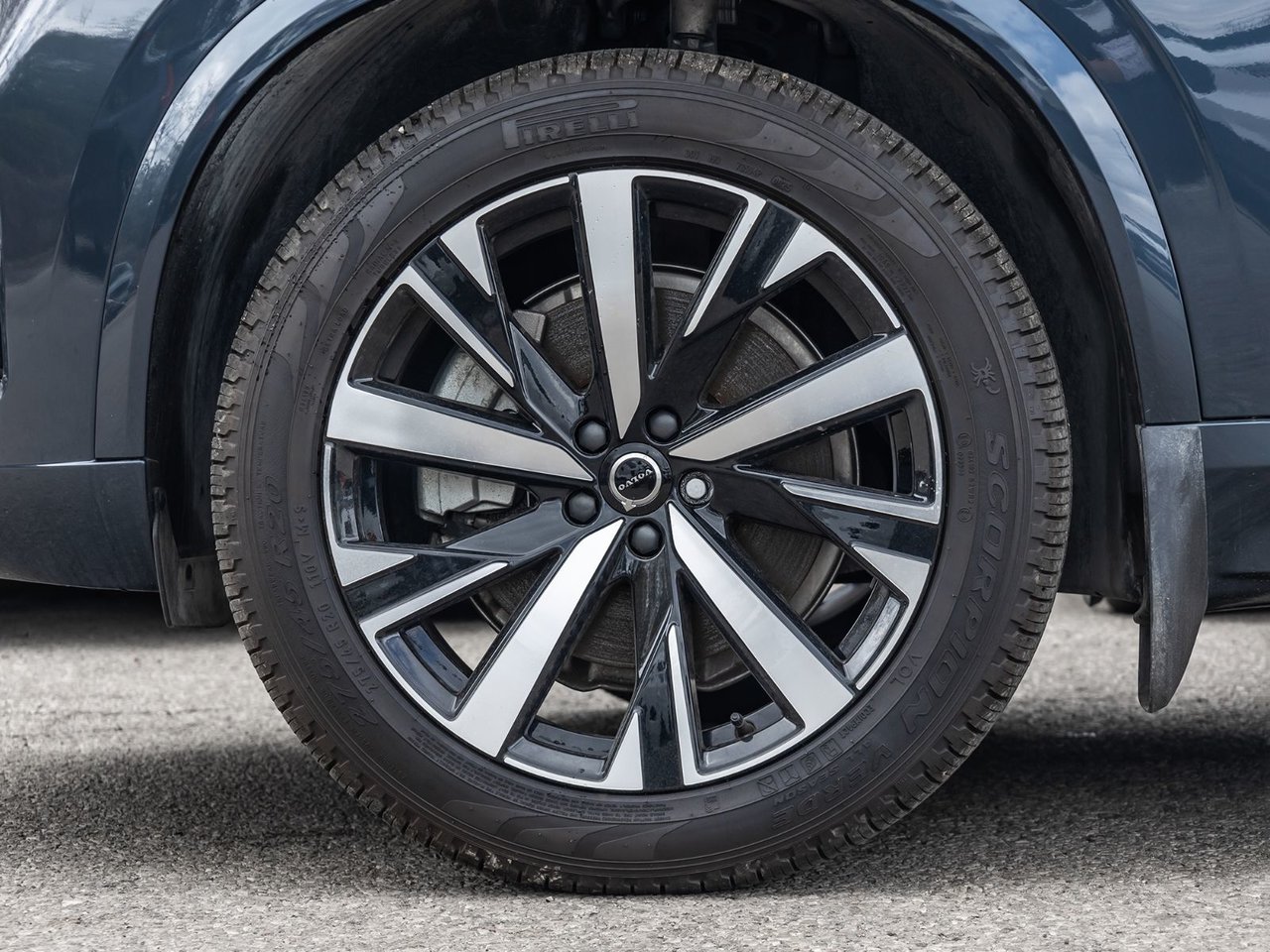 2025 Volvo XC90 Core Bright Theme-3