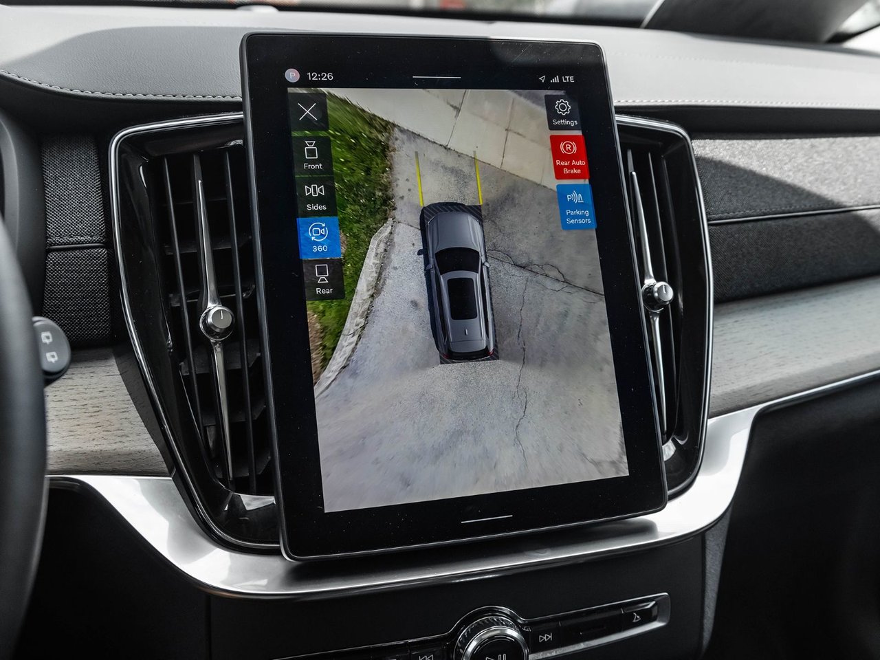 2025 Volvo XC90 Plus Bright Theme-14