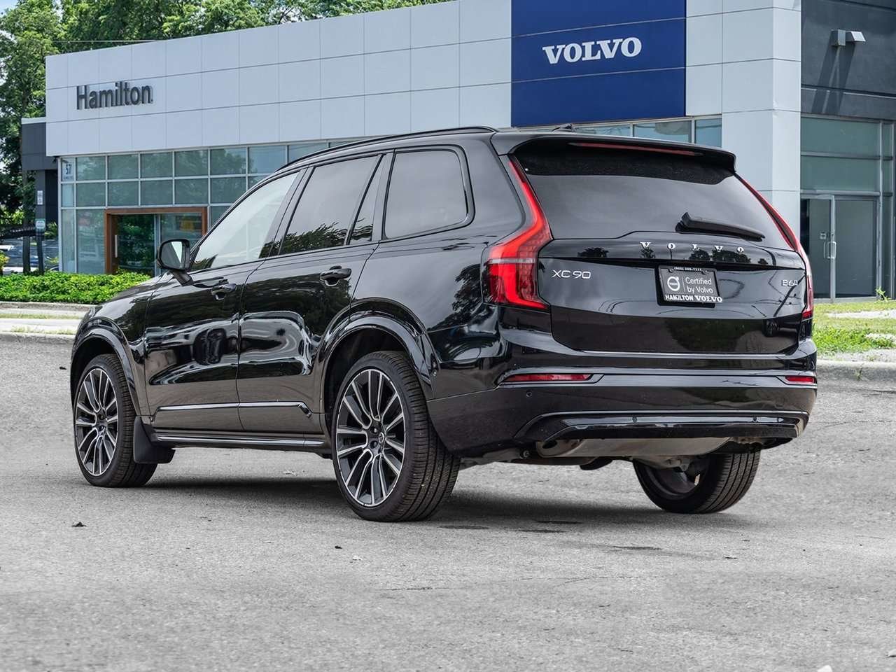 2026 Volvo XC90 Plus Dark Theme-5