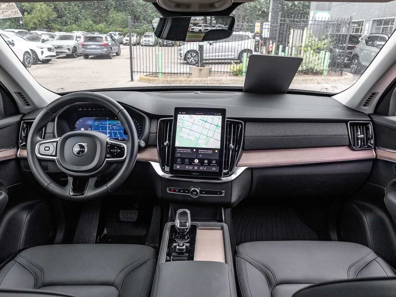 2026 Volvo XC90 Plus Dark Theme-27
