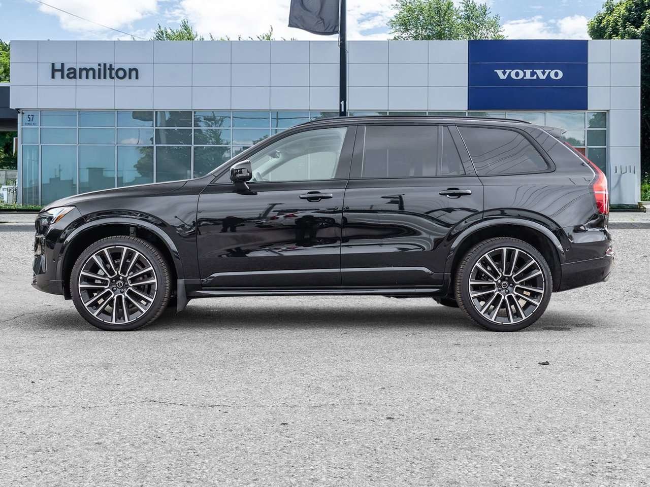 2026 Volvo XC90 Plus Dark Theme-3