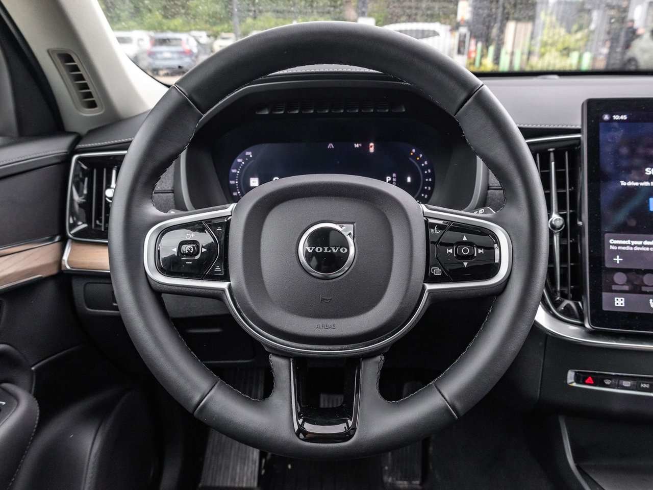 2026 Volvo XC90 Plus Dark Theme-8