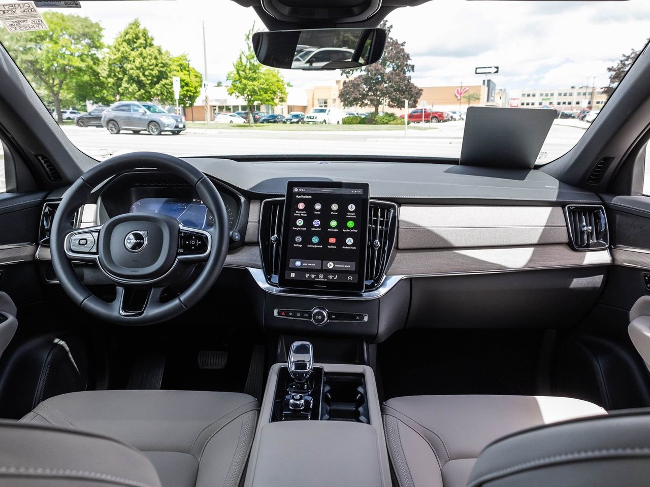 2026 Volvo XC90 Plus Bright Theme-27