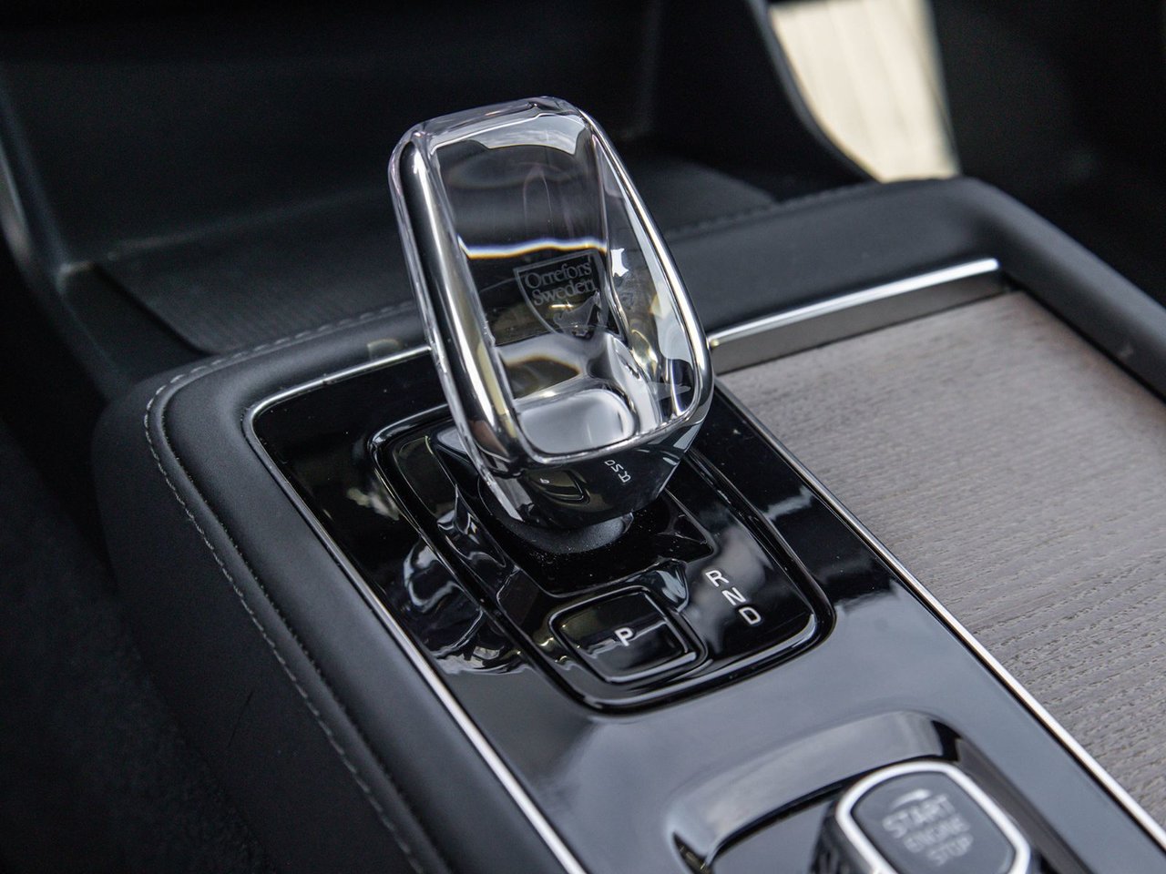 2026 Volvo XC90 Plus Bright Theme-13