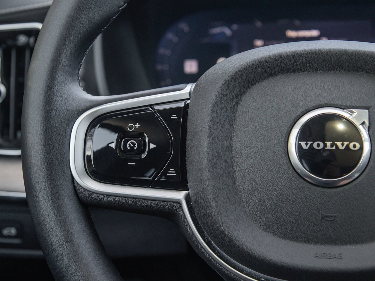 2026 Volvo XC90 Plus Bright Theme-7