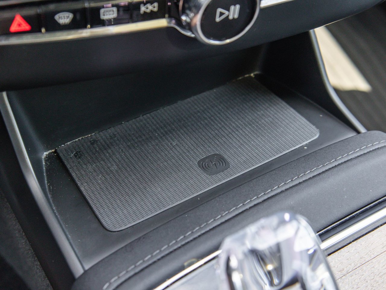 2026 Volvo XC90 Plus Bright Theme-14