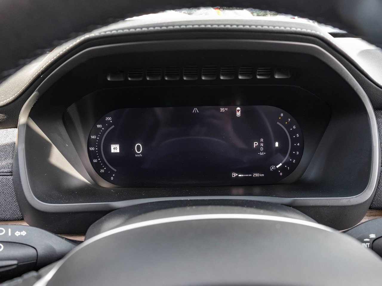 2026 Volvo XC90 Plus Dark Theme-9
