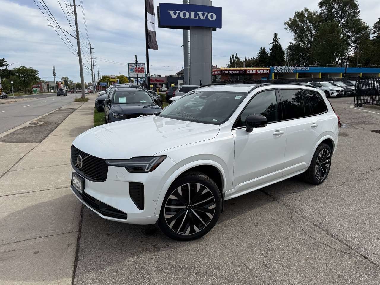 2026 Volvo XC90 Plus Dark Theme-3