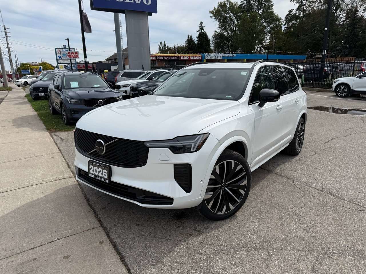 2026 Volvo XC90 Plus Dark Theme-4