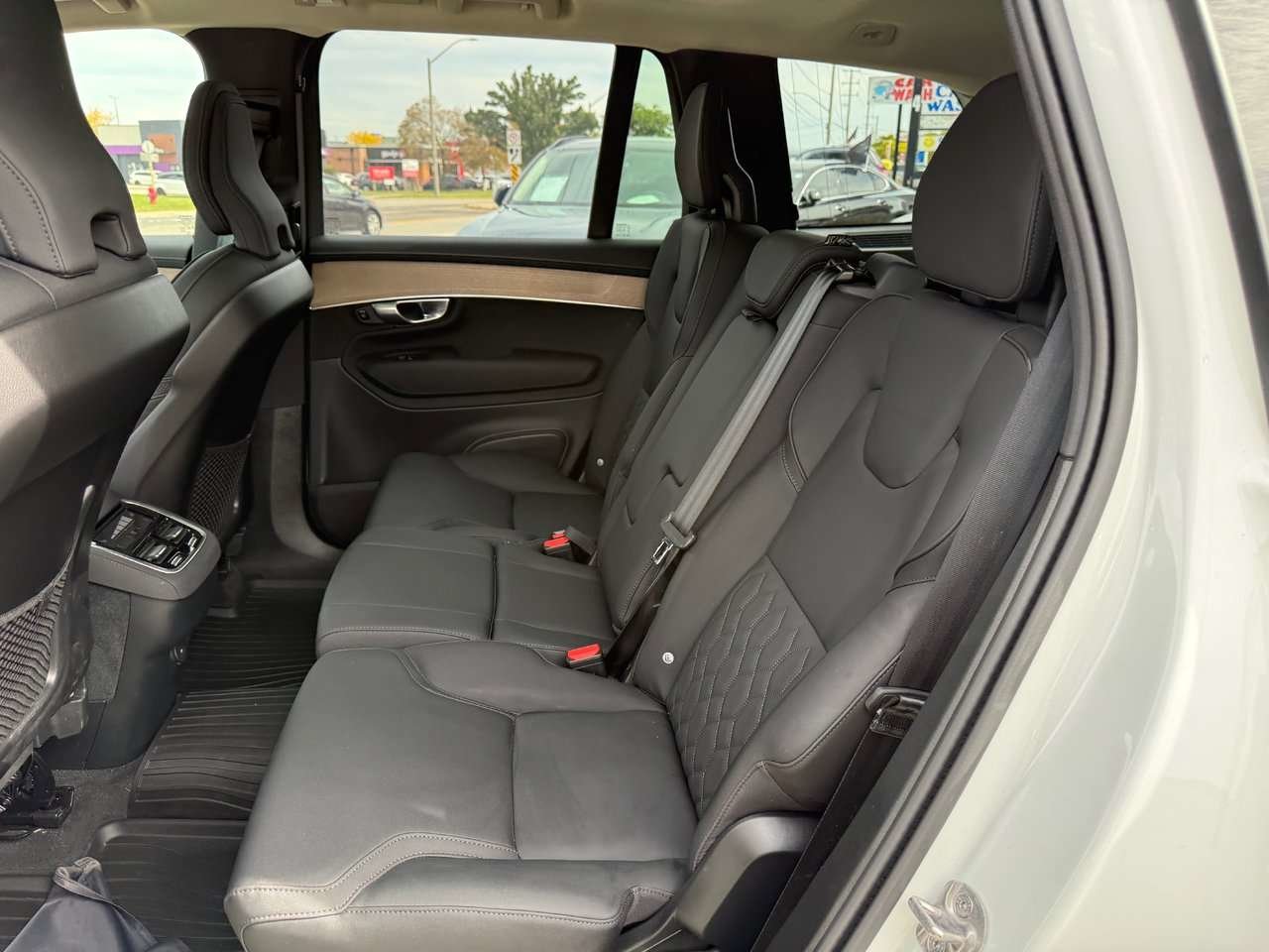 2026 Volvo XC90 Plus Dark Theme-15