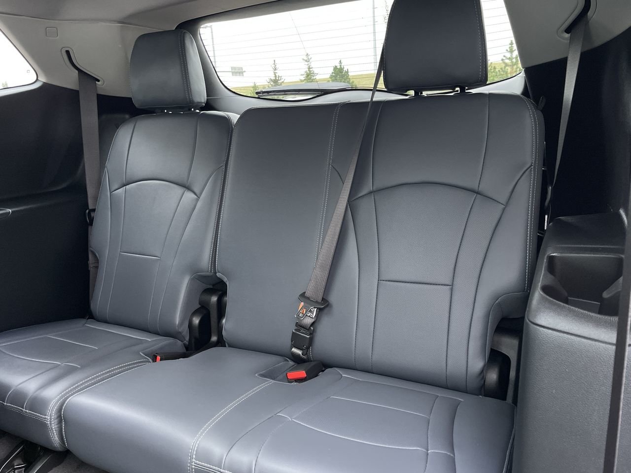 Used 2020  Buick AWD Premium image 31