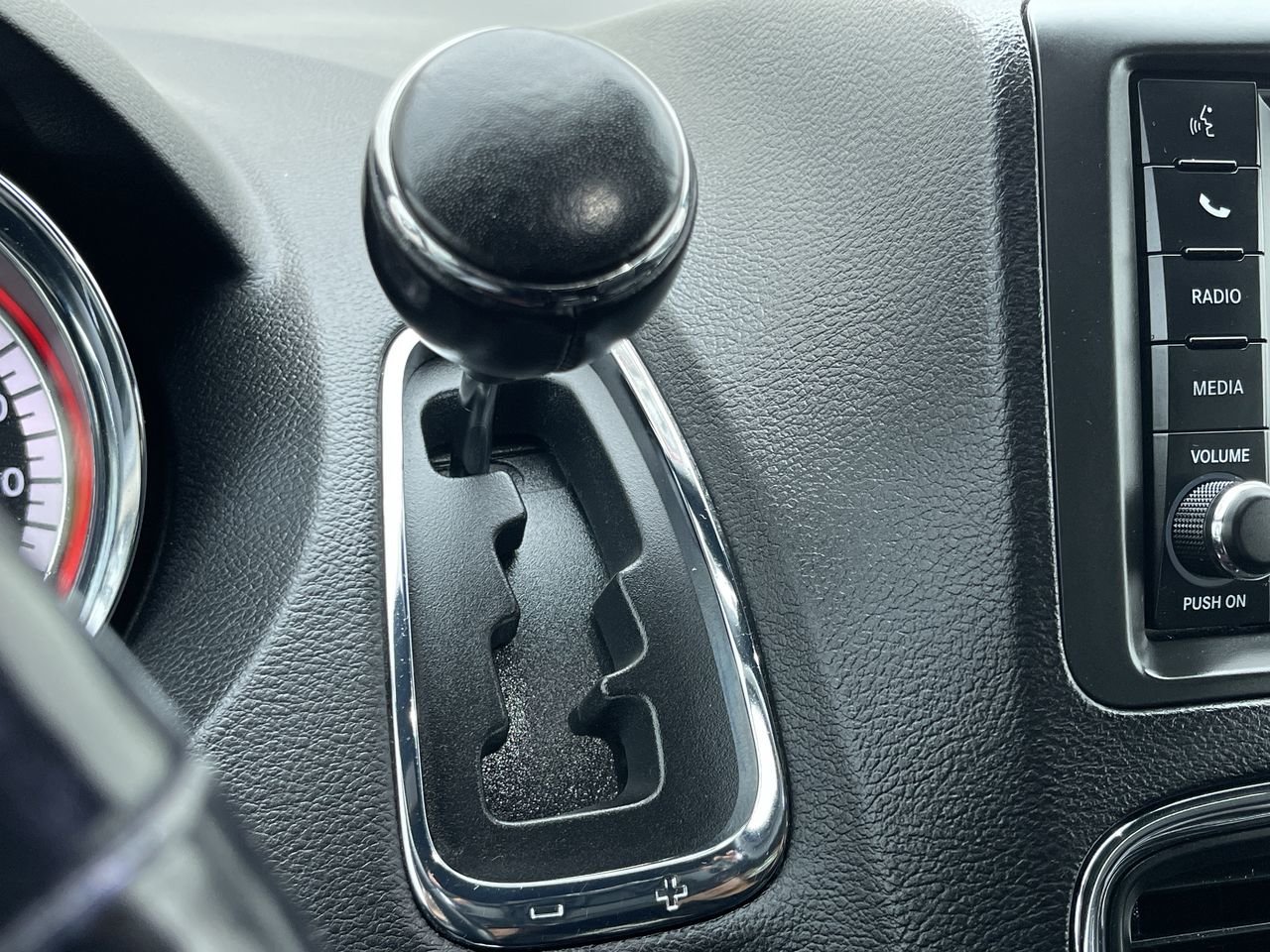 Used 2020  Dodge GT FWD image 27