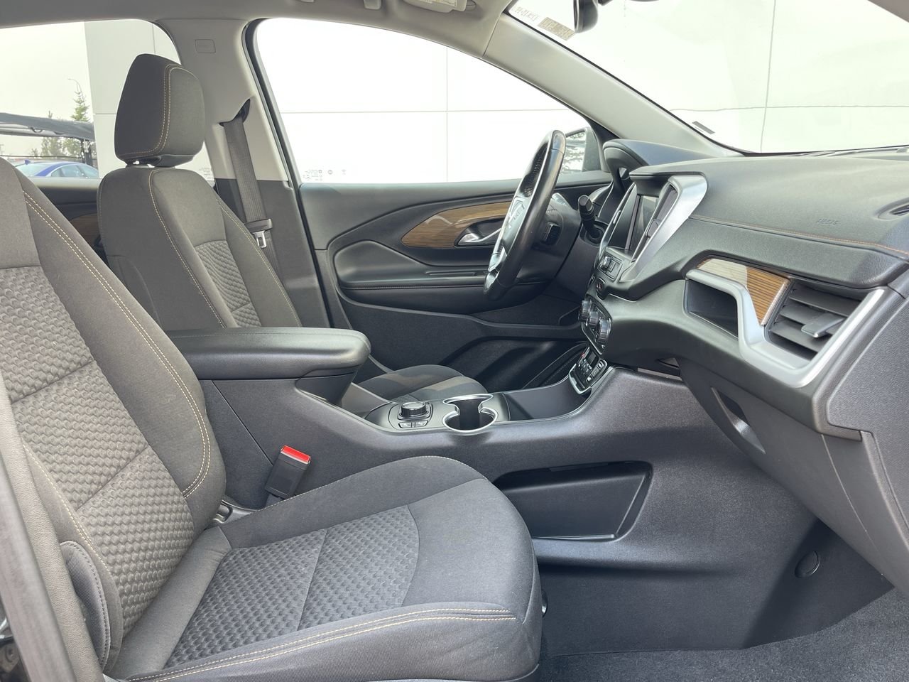 Used 2020 Ebony Twilight (MET) GMC AWD SLE image 31