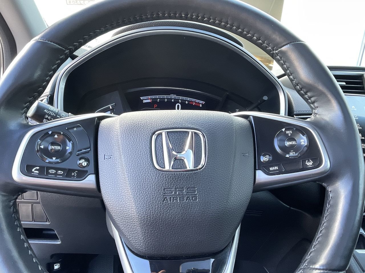 Used 2020 White Honda Touring 4WD image 22