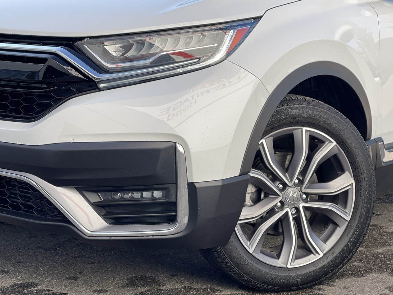 Used 2020 White Honda Touring 4WD image 18