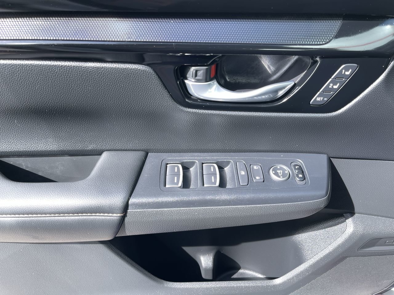 Certified Used 2023  Honda Touring Hybrid 4WD image 21