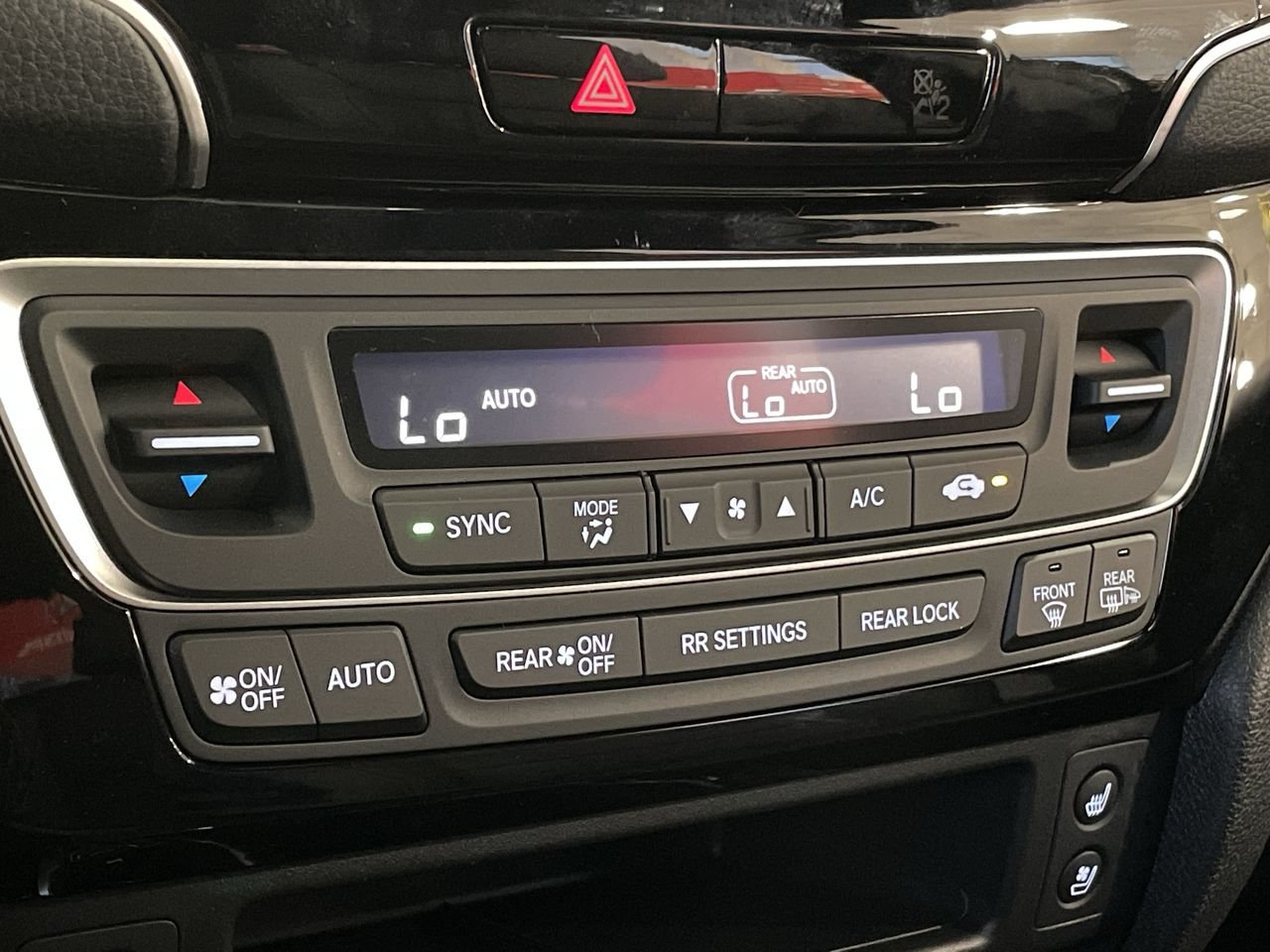 New 2023 Sonic Grey Pearl Honda TOURING image 28