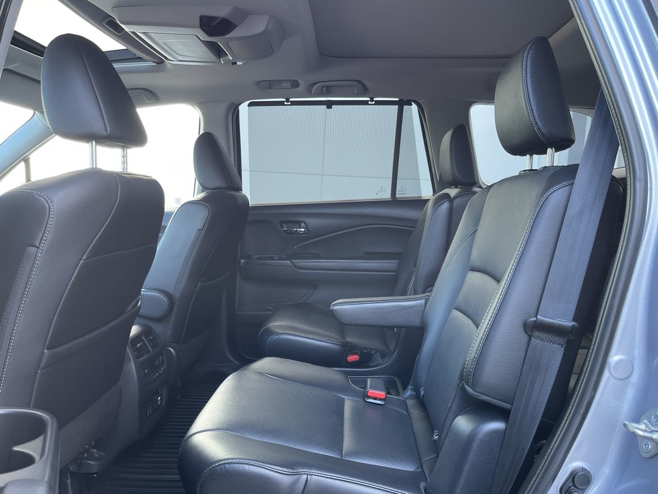 Used 2020  Honda Touring 7P image 31