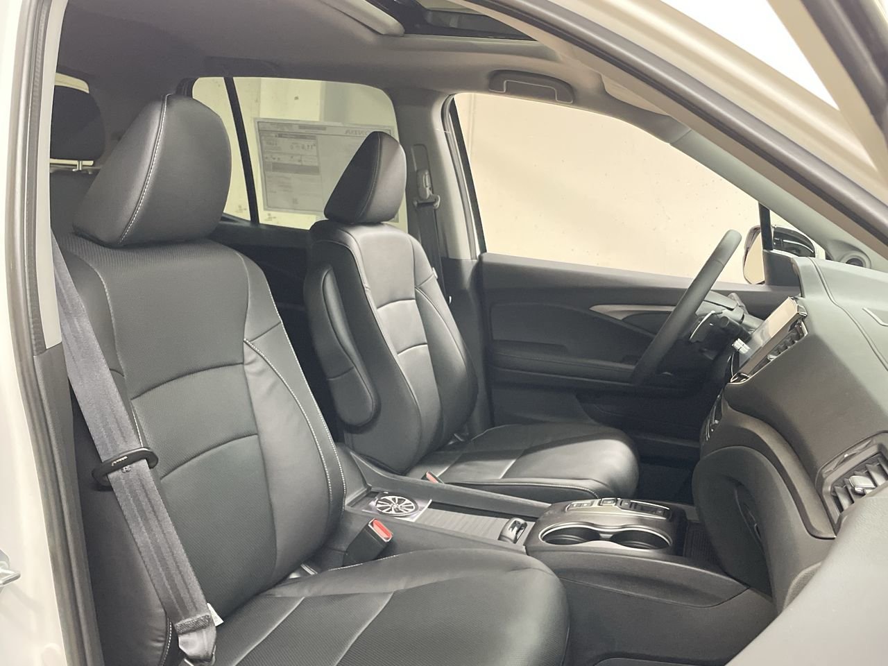 New 2023 Platinum White Pearl Honda TOURING image 34