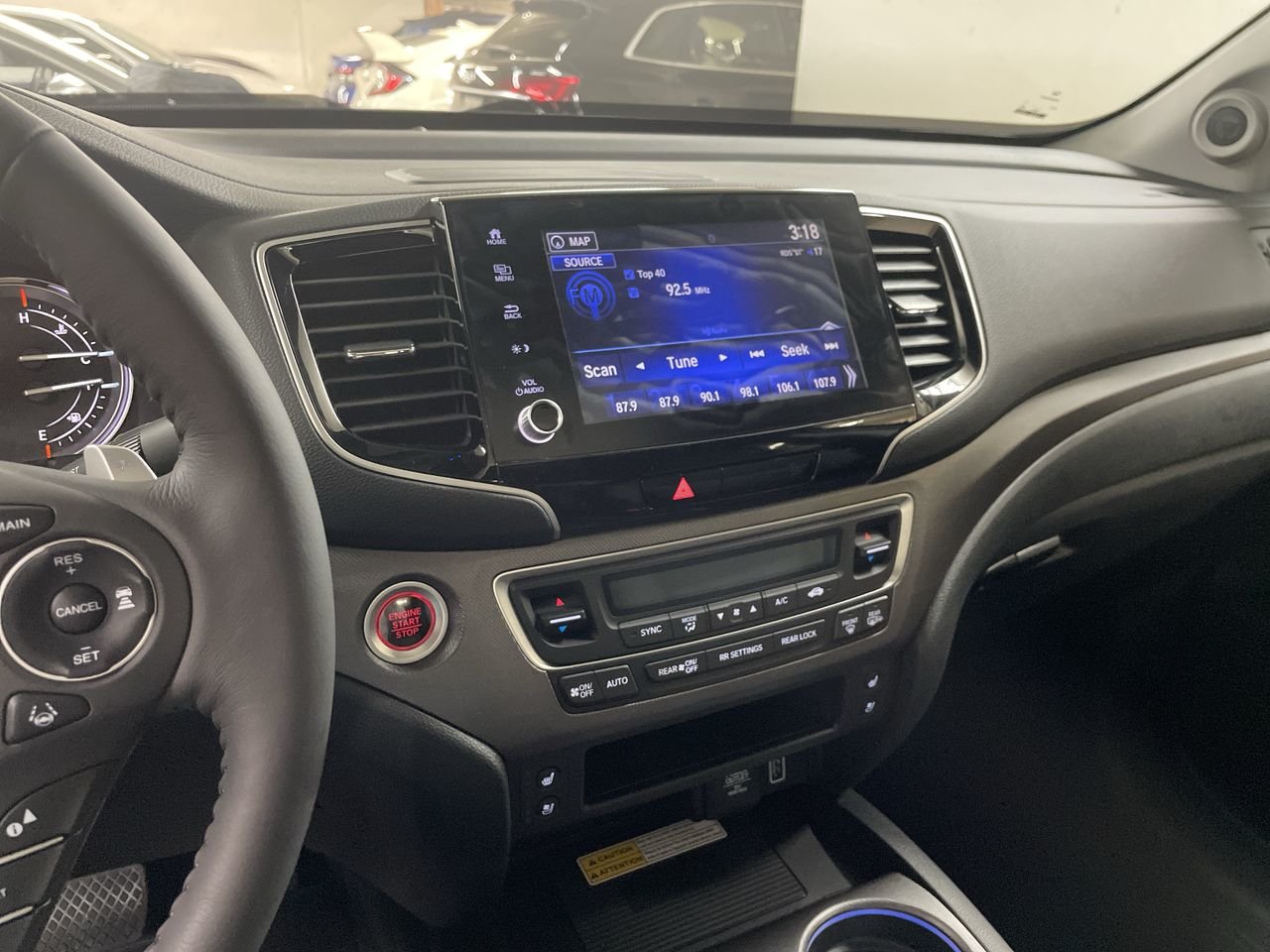 New 2023 Sonic Grey Pearl Honda TOURING image 31