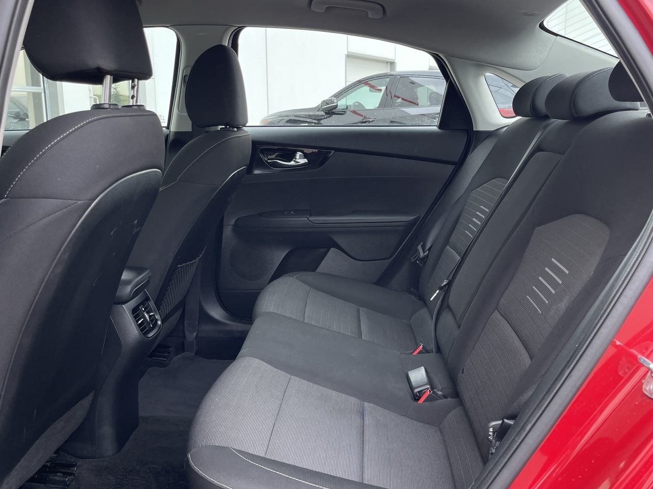Used 2021  Kia Sedan EX IVT image 28