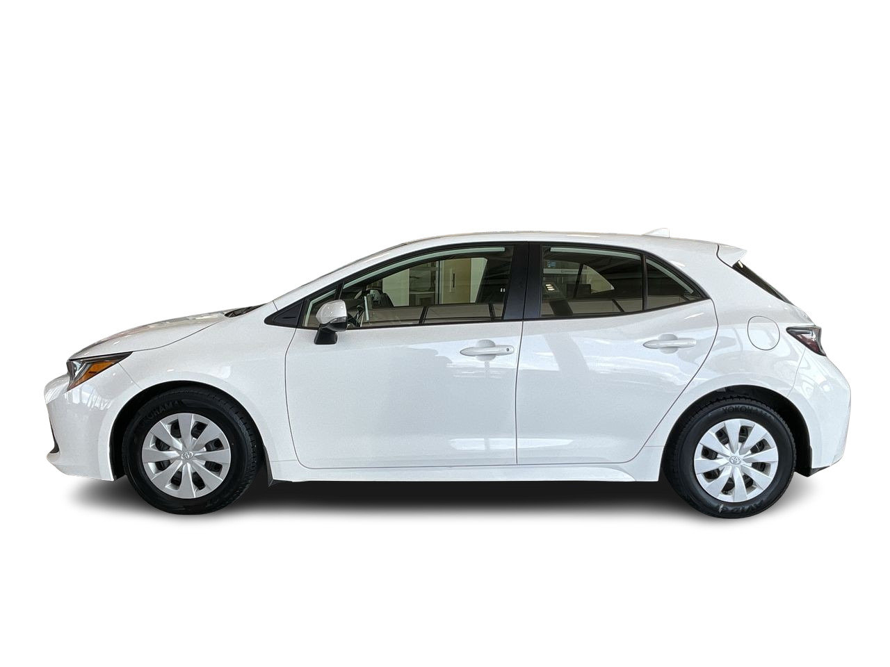 Used 2021 Super White Toyota SE image 5