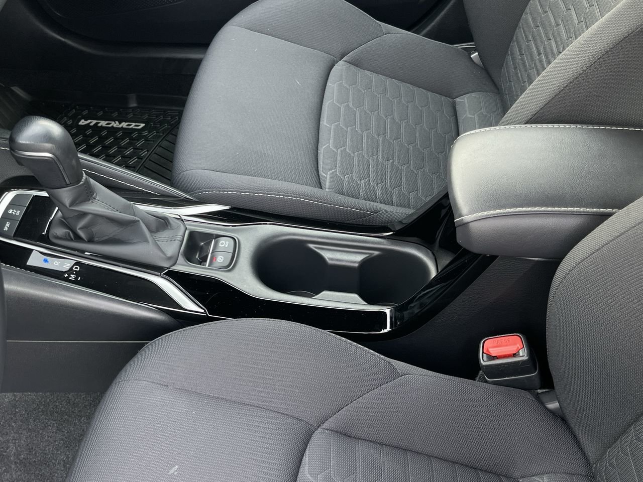 Used 2022  Toyota CVT image 27