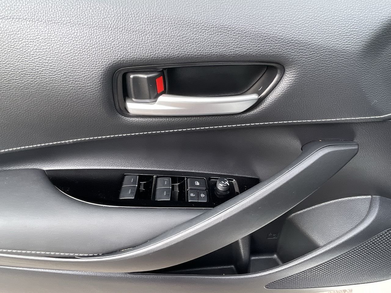Used 2022  Toyota CVT image 20