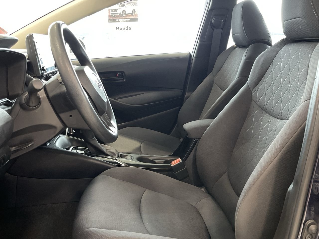 Used 2022  Toyota LE CVT image 19