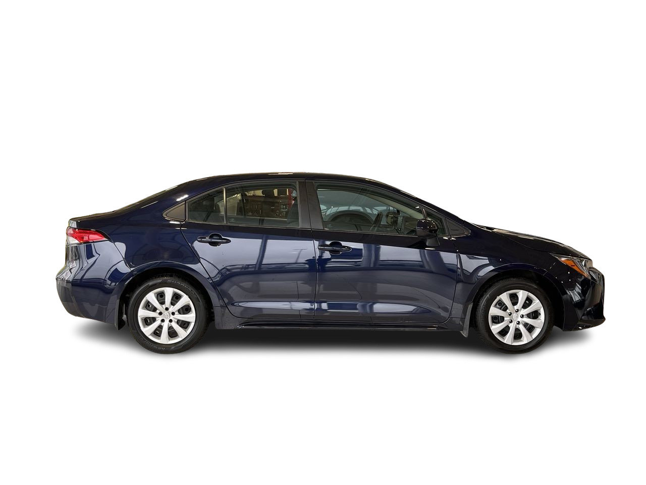 Used 2022  Toyota LE CVT image 13