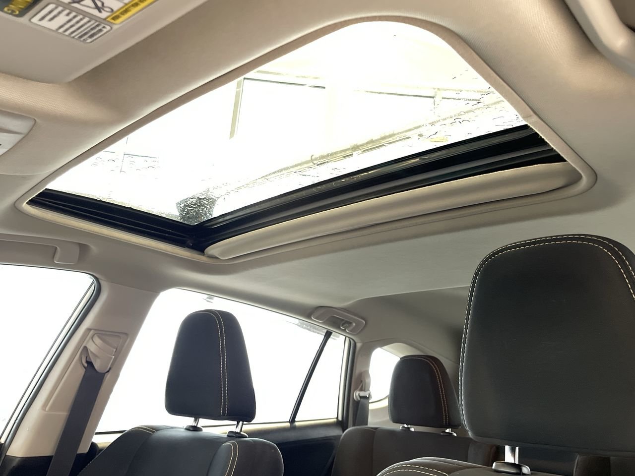 Used 2015 Alpine White Toyota AWD XLE image 28