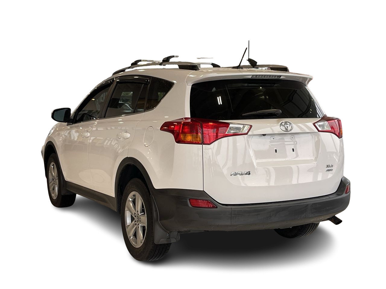 Used 2015 Alpine White Toyota AWD XLE image 8