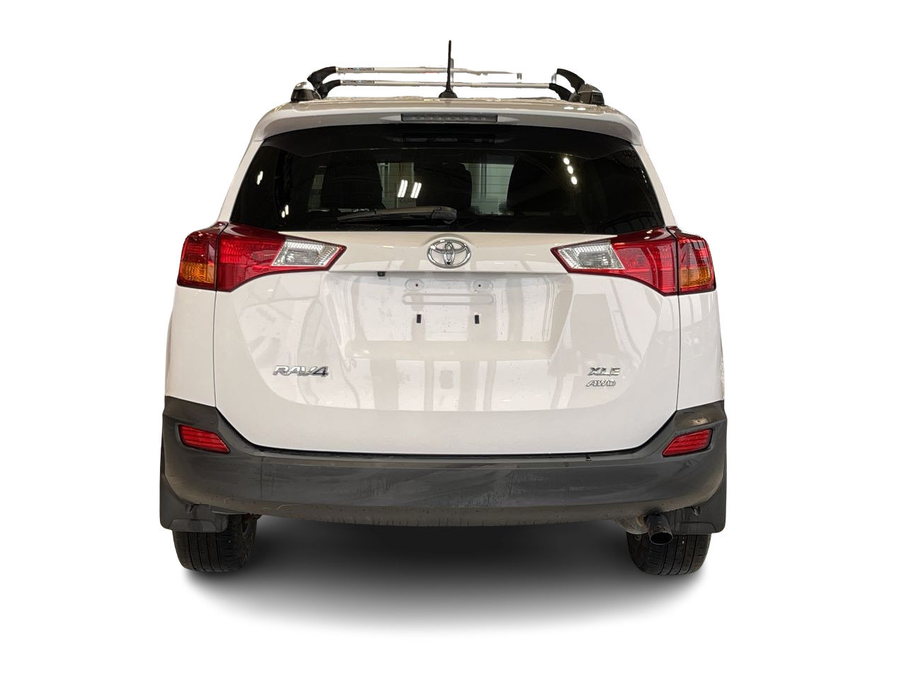 Used 2015 Alpine White Toyota AWD XLE image 9