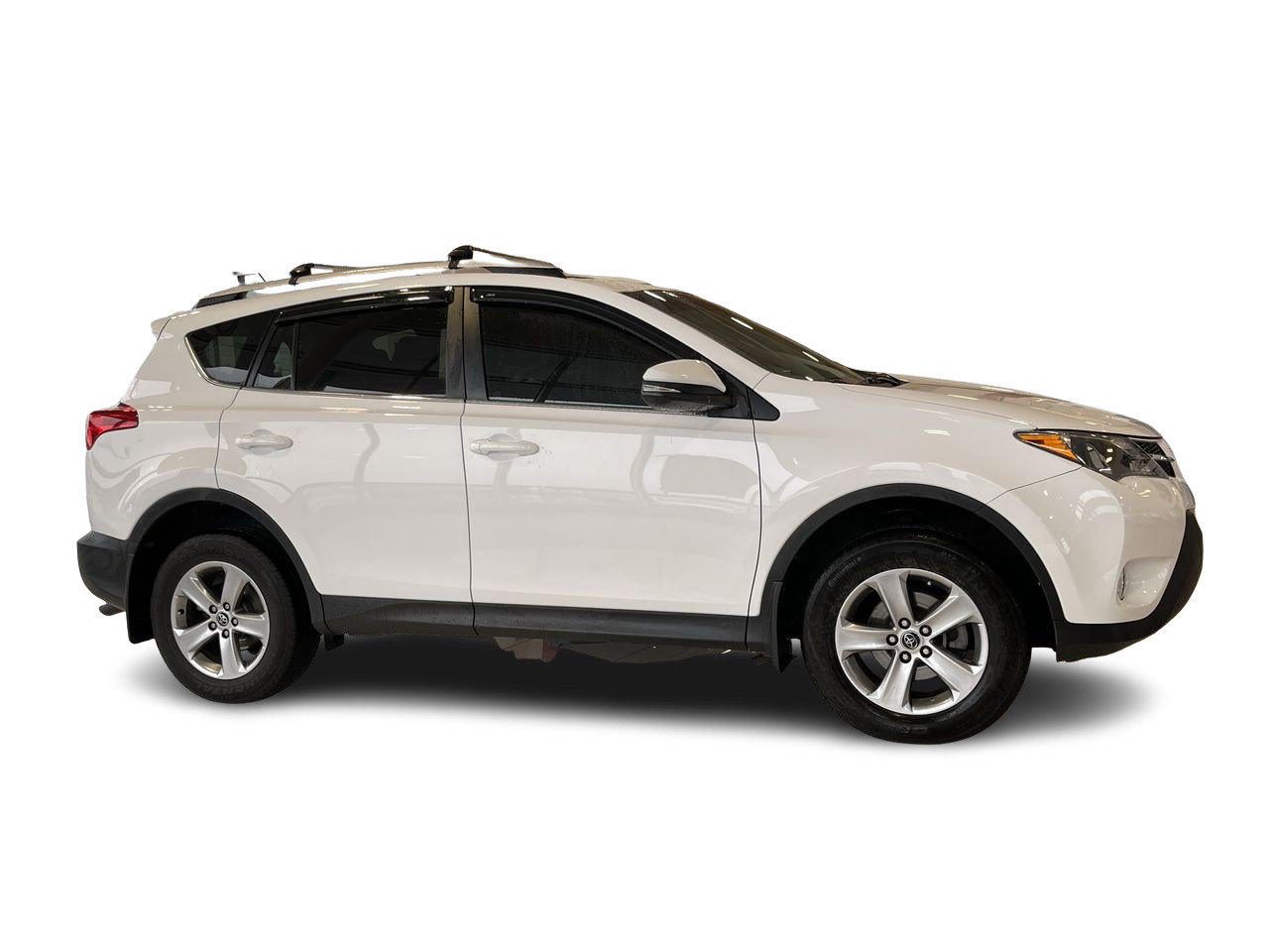 Used 2015 Alpine White Toyota AWD XLE image 14