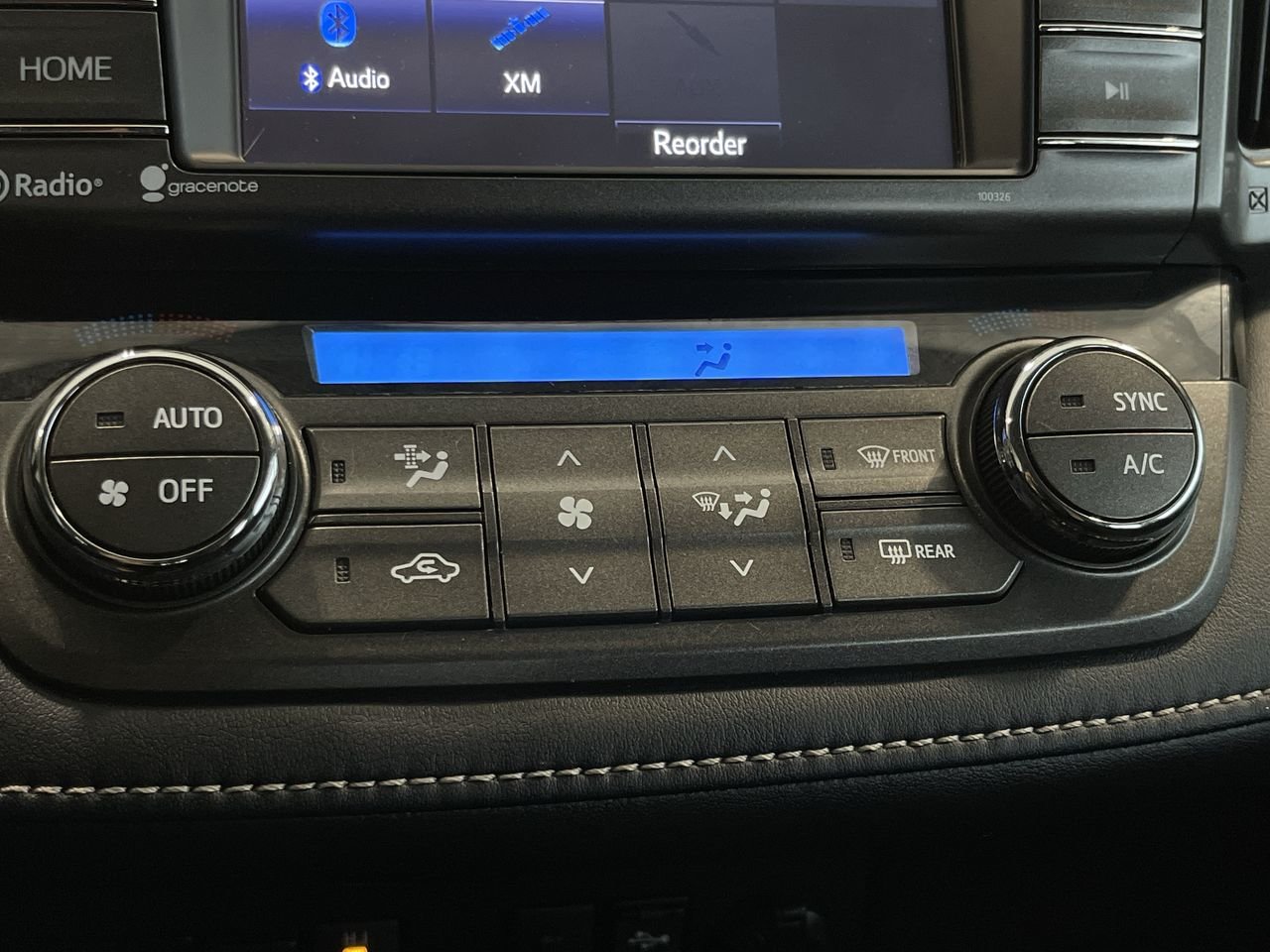 Used 2015 Alpine White Toyota AWD XLE image 25